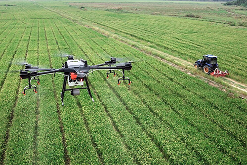 drone in aiuto all' uomo drone in aiuto all' uomo
